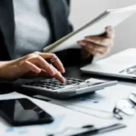 محاسب أو مدقق حسابات